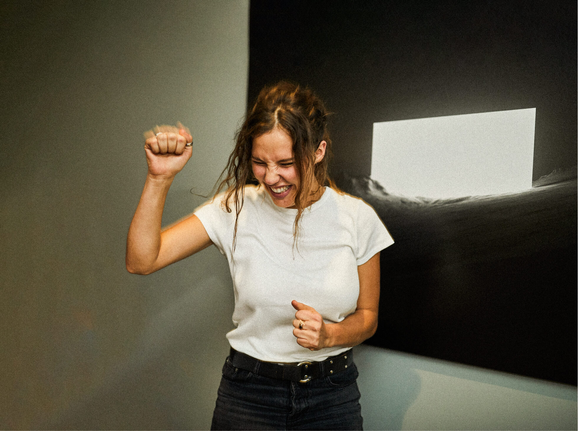 girl dancing during the party